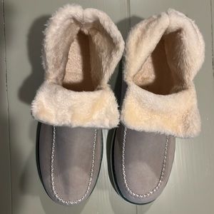 Brand new Uggs type boots! Size 11